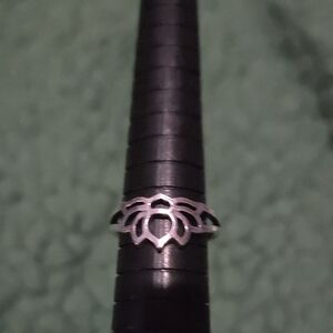 🩷3 For $10🩷Elegant Silver Lotus Ring Size 6